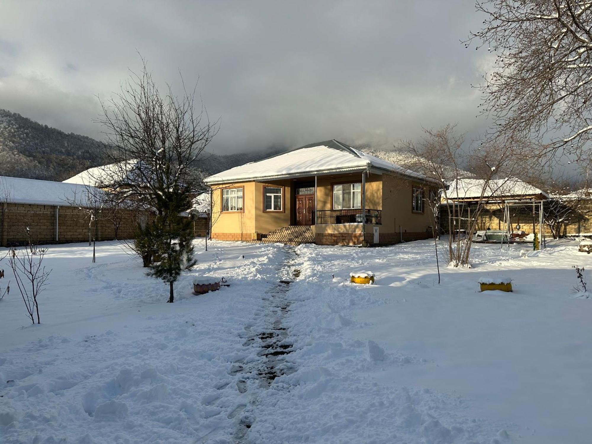 Villa In Qabala Екстериор снимка